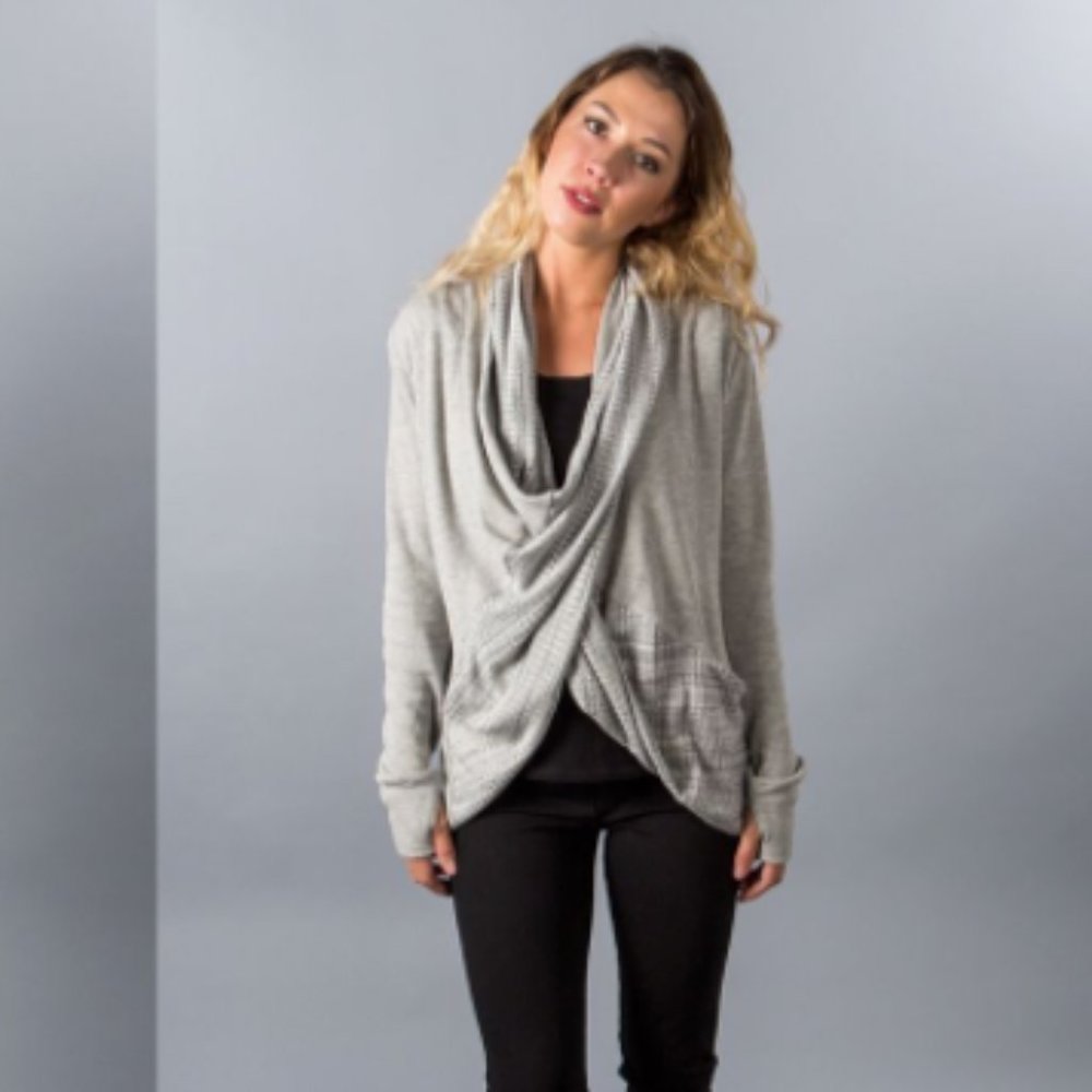 Betabrand || Continuum Yoga Wrap